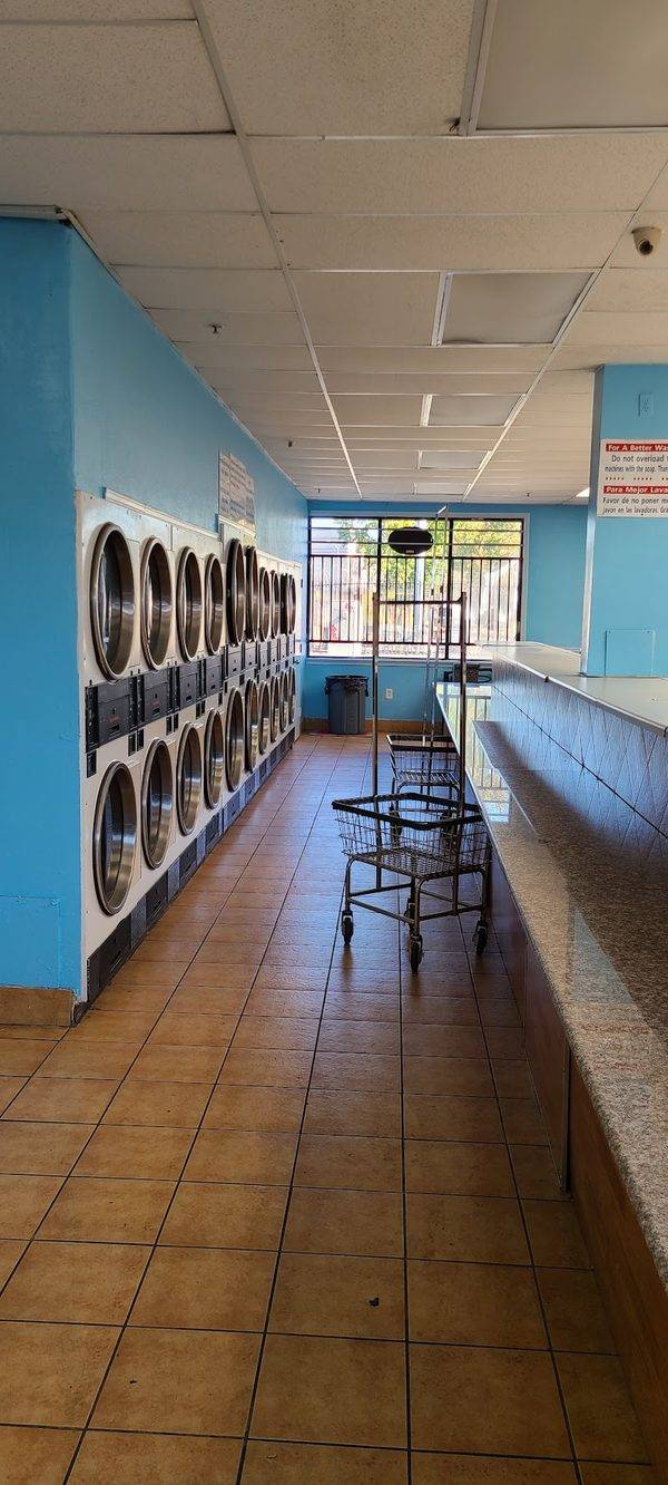 Oak Laundromat